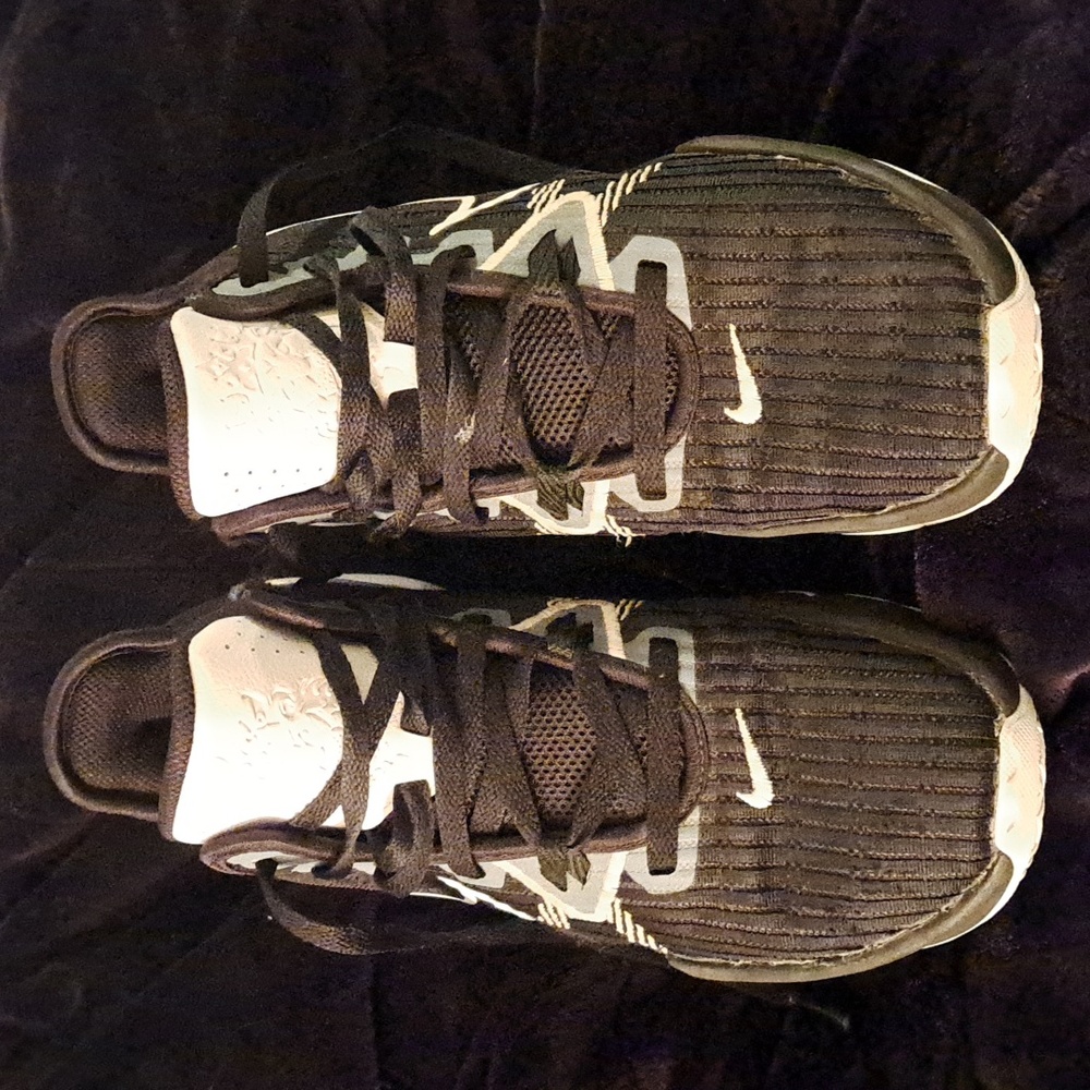 Nike Lebron Witness 6 Basketball Shoes Size 8.5